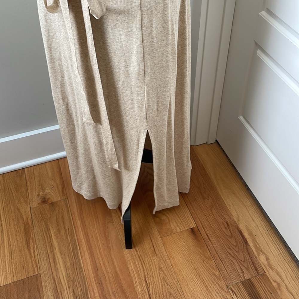Club Monaco Short Sleeve Rib-Knit Midi dress - Picture 6 of 12